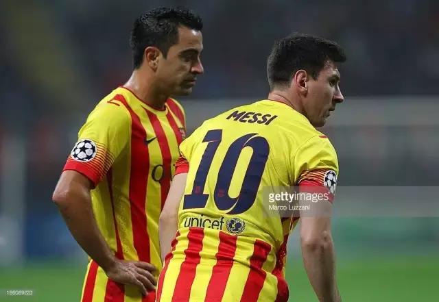 又见大红背球衣！不过马竞这点还是很良心的