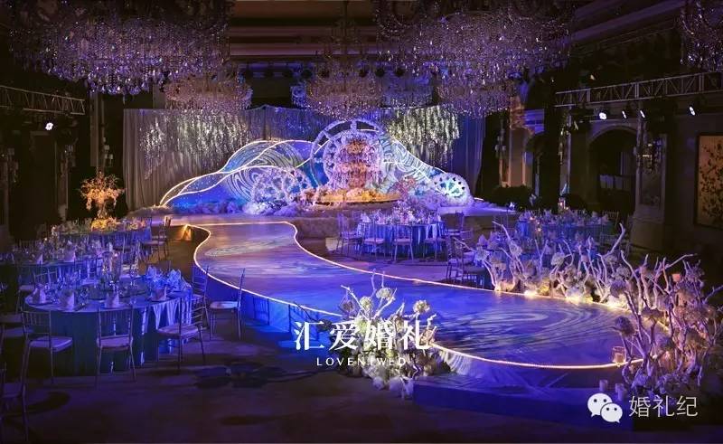 万众瞩目的婚礼,婚礼布置纱幔怎么做花球