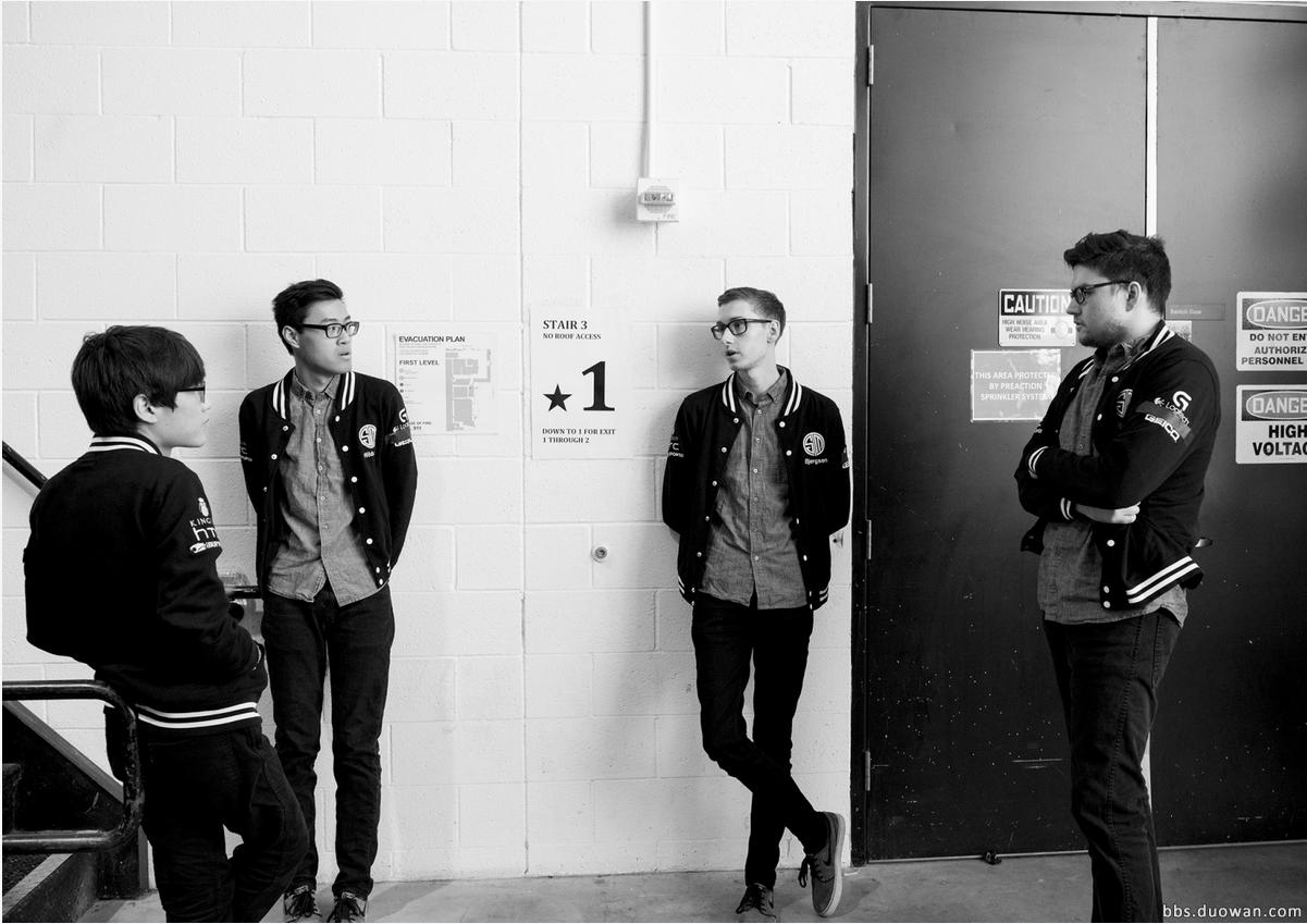 s6总决赛第一场ssg,s6rng总决赛几强