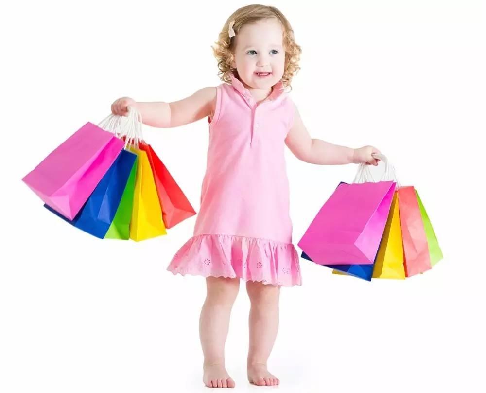 假期孩子游玩看到啥都想买怎么办 (假期带娃出游清单该怎么准备)