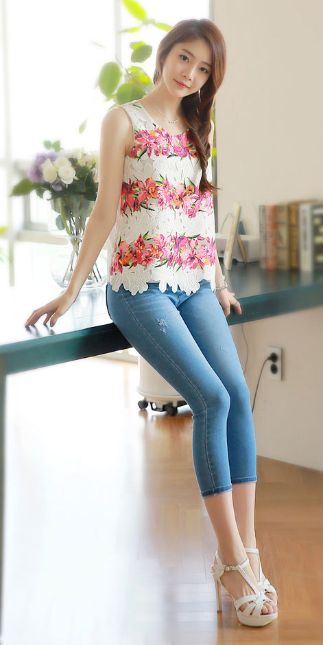 追求不成起冲突，白富美手持灭火器横扫天下。