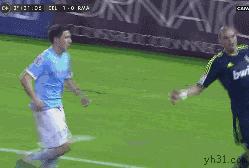 国足那么臭，还不如看看这些球场上的活宝呢！（爆笑）