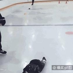天了噜，学冰球让我的娃超man的！