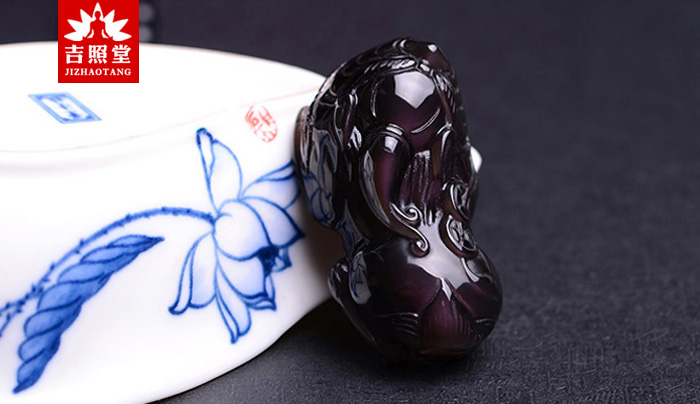 女士佩戴翡翠貔貅关注事项,貔貅手串佩戴有什么讲究女士