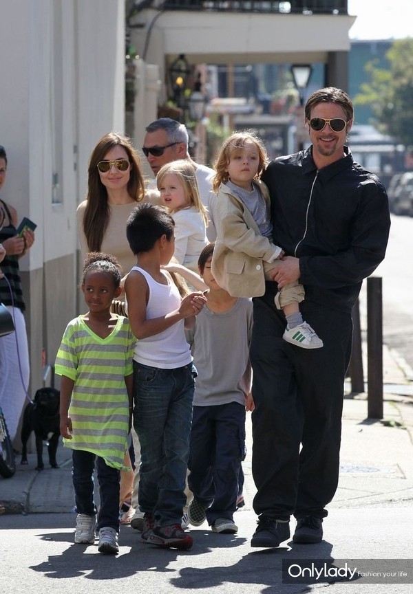 安吉丽娜朱莉离婚了吗,布拉德皮特安吉丽娜朱莉离婚原因