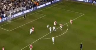 他是射手，被骂叛徒，如今沦落到无球可踢！