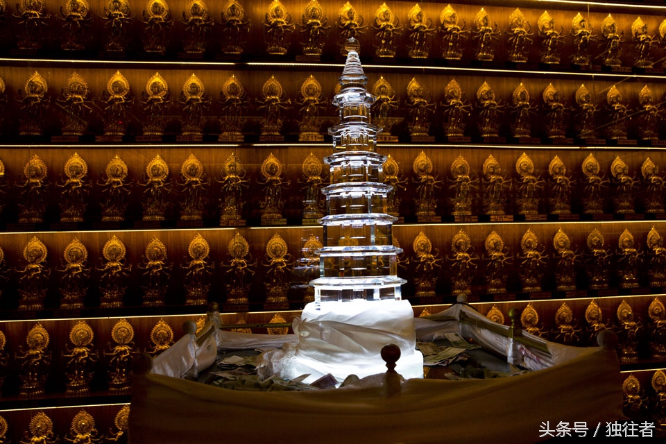 世界最大金玉佛像在海南哪里,世界上最大的金玉佛像
