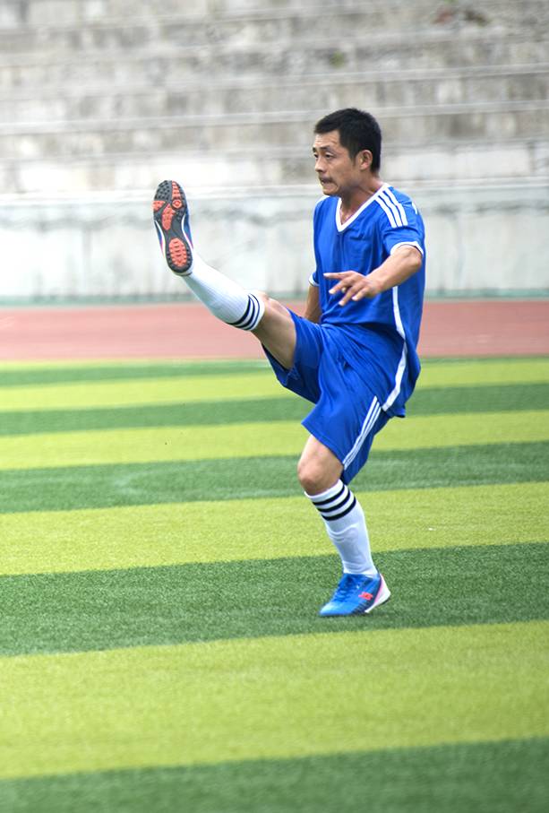 保康县第六届运动会800米,保康体育场足球比赛