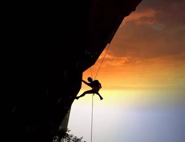 知乎神回答：为什么听觉无法关闭，怎么动耳朵，耳朵太小怎么办？