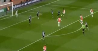 他是射手，被骂叛徒，如今沦落到无球可踢！