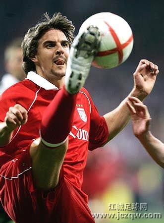 足坛30大球星,足坛十大昙花一现球员排名