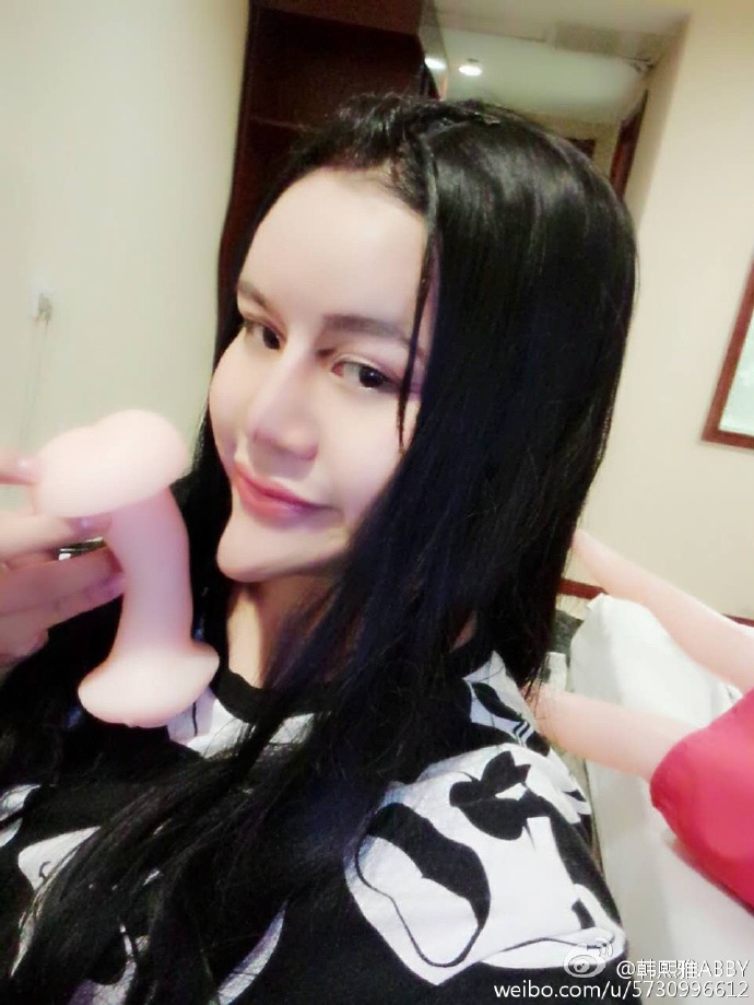 哪些网红是靠奇葩出名的,2019十大奇葩网红