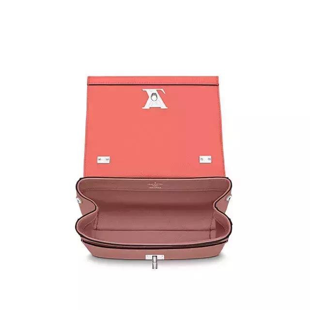 lv秋冬新款女装图片,lv秋冬2022新包女款