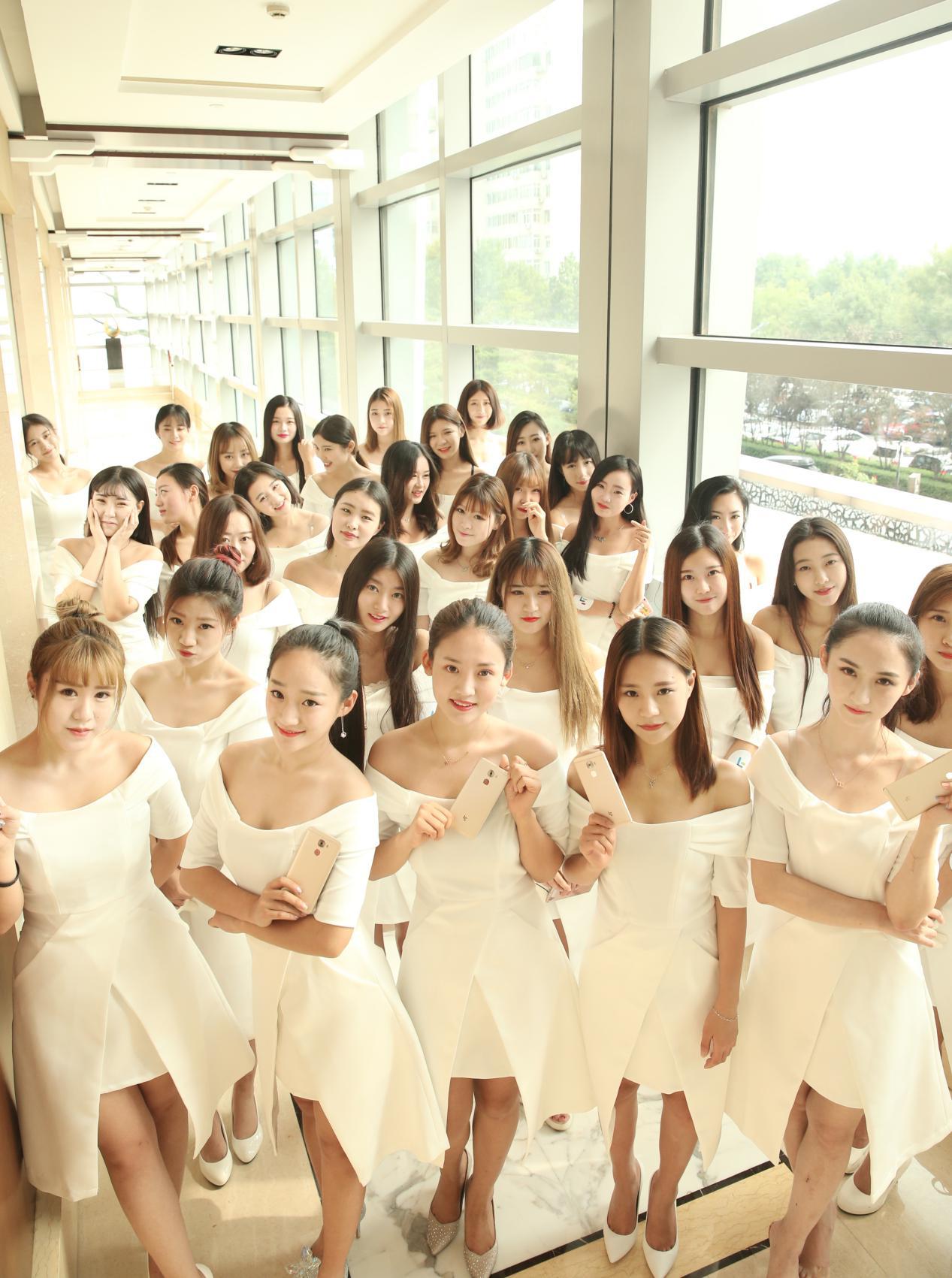 百名校花驾到，乐Pro3发布会堪比选美