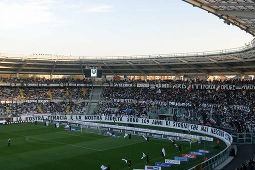 欧洲死忠球迷看台,国外死忠球迷看台文化