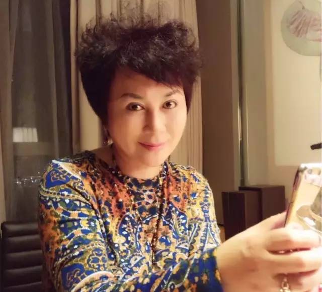 曝光！福州女星杨舒婷妈妈，太像蔡明了