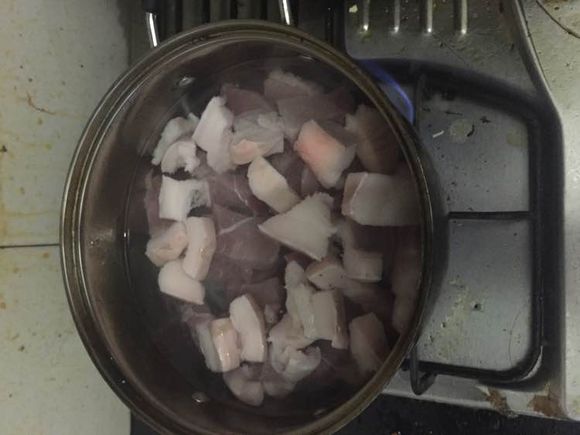 下班回家捡到小动物带回家养,捡到流浪狗不想养怎么处理