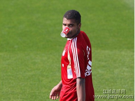 足坛30大球星,足坛十大昙花一现球员排名