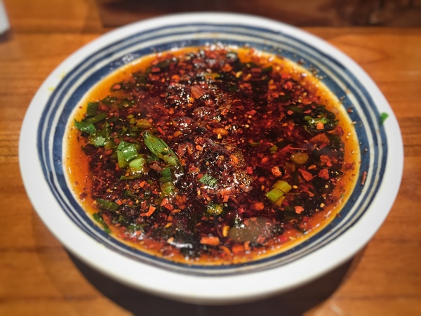 石锅鱼好处,原生态石锅鱼美味