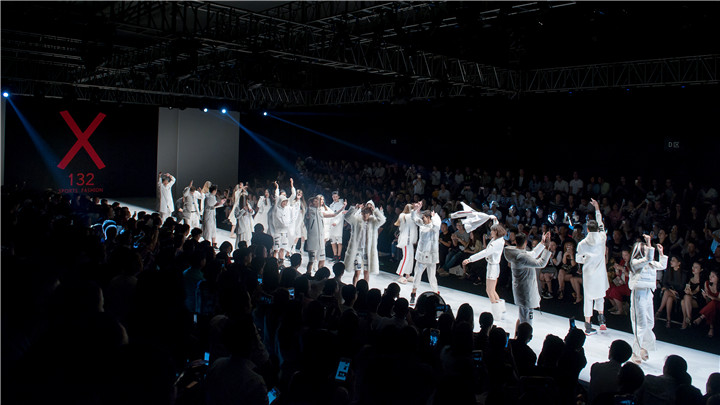 时尚播报┃X132星球时尚发布会自嗨到爆！