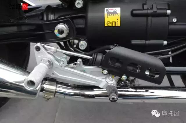 意大利的文艺绅士，屋君试驾GuzziV7Ⅱ