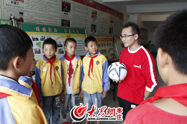 校园足球文化节开幕式,足球文化节开幕式足球表演