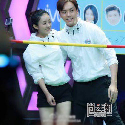 陈伟霆的香奈儿手表,陈伟霆也太会撩了宠爱手势