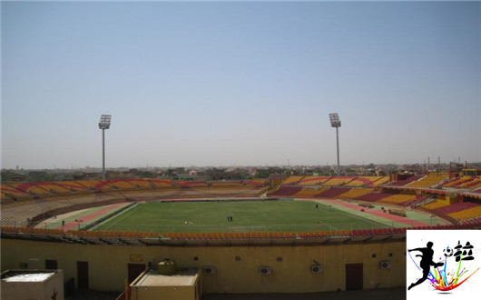 非洲足球场一览，看后很纳闷儿，人家怎么能出球星呢