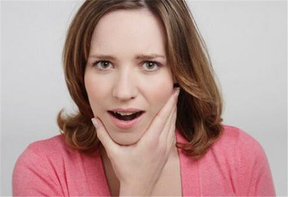 长蛀牙如何自救,长蛀牙了怎么办才会好