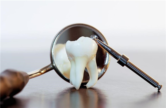 长蛀牙如何自救,长蛀牙了怎么办才会好