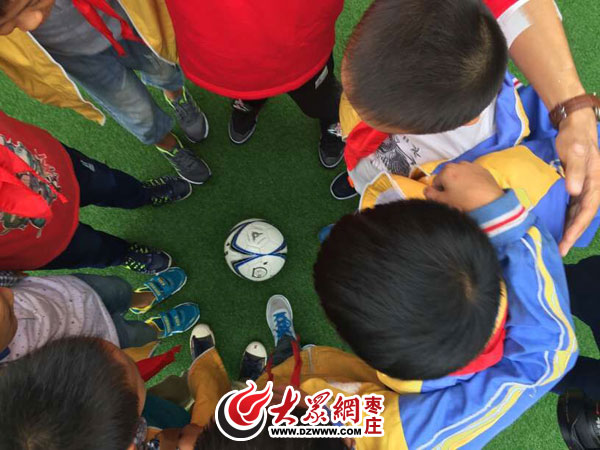 校园足球文化节开幕式,足球文化节开幕式足球表演