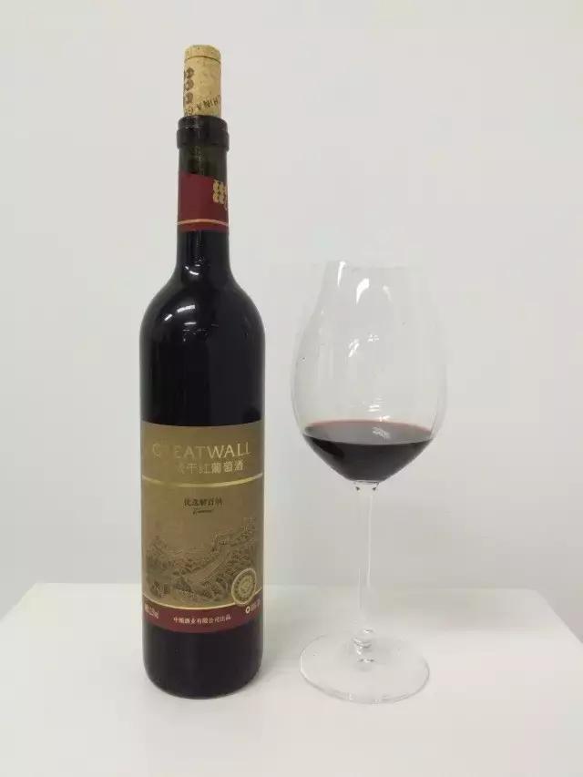 想买红酒买什么好喝又实惠,买红酒都有什么套路的方法