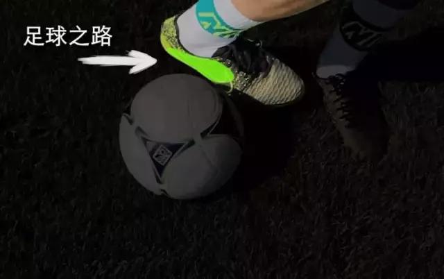 足球实战技巧牛尾巴,足球技巧脚后跟勾球