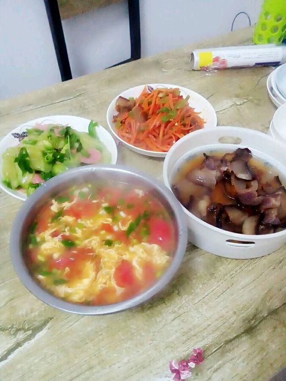 男朋友做饭难吃我特别生气怎么办,男朋友做饭很好吃什么体验