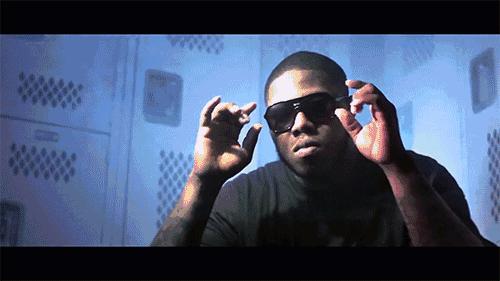 抖腿不是病，只因儿时一不谨慎见过洗脸盆