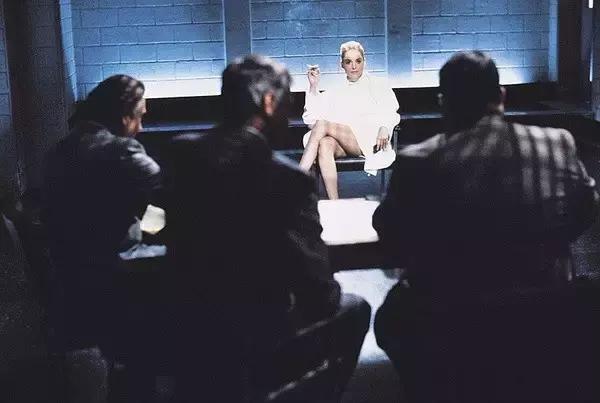 今年我最欣赏的一部片，送给每个不自由的你