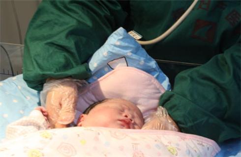 孕期出现这六种不适必须马上就医,孕妇孕期多种病症