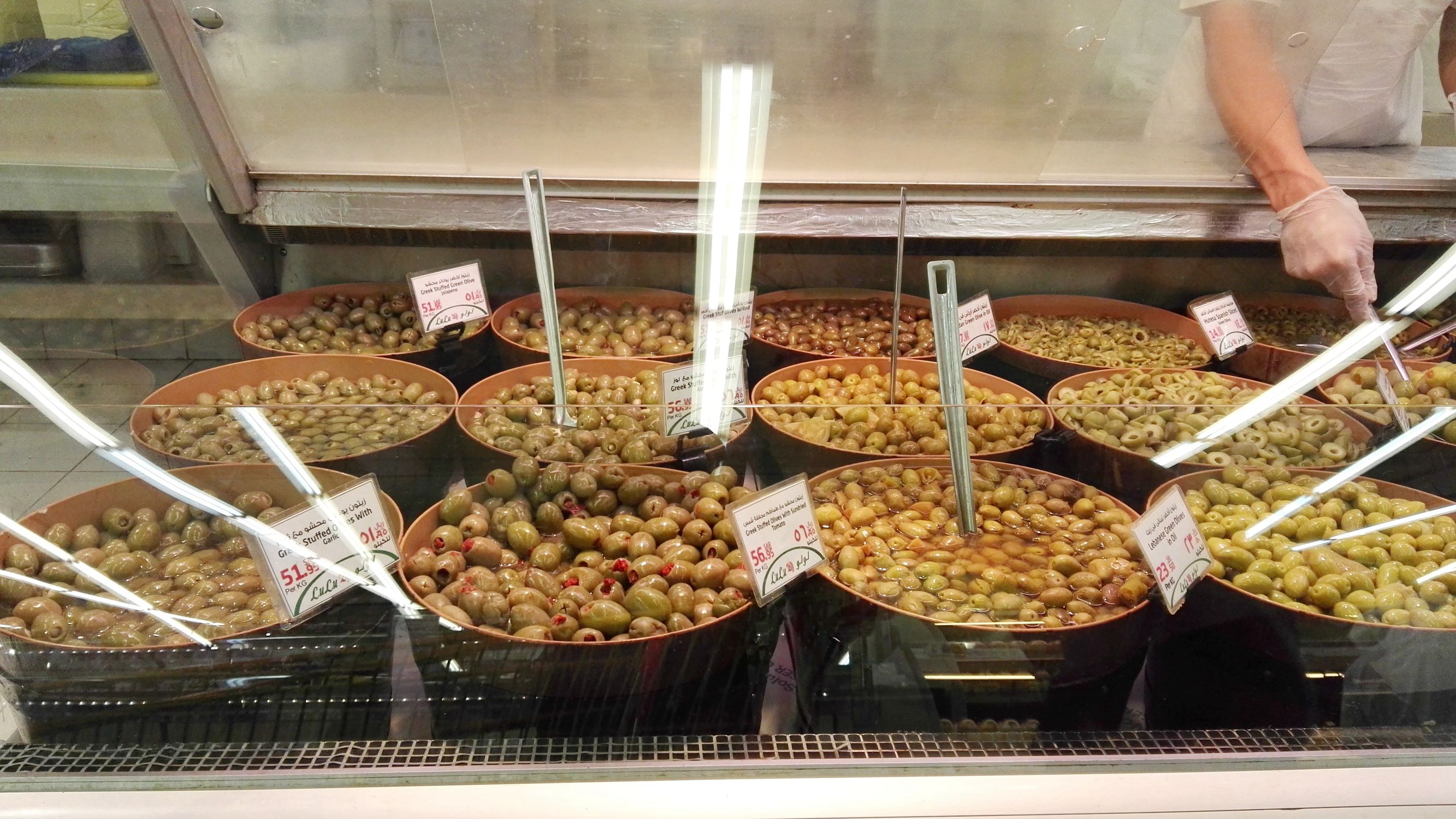 沙特阿拉伯的超市，最爱聘请男收银员