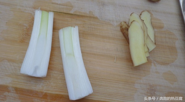 家常剁椒鱼头最简单的做法,双色剁椒鱼头最正宗的做法