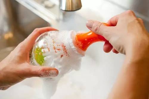 宝宝奶瓶消毒哪种方法好,不锈钢奶瓶如何消毒清洗