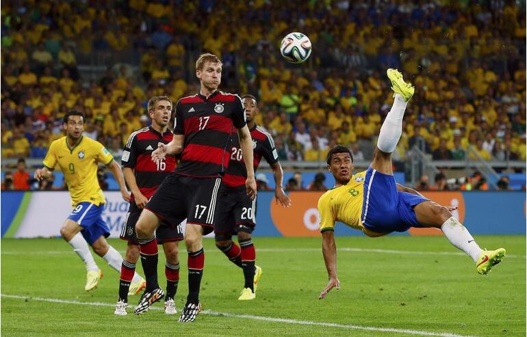 国足一战暴露3大短板,媒体：国足确实滑落到亚洲三流