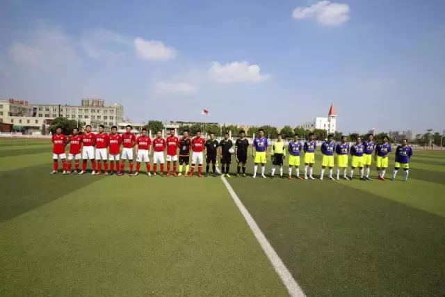 足球赛鸣哨开赛,第三届职工球赛