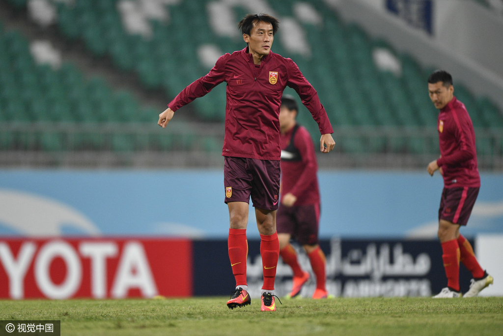 今晚若输乌队你可骂那些臭脚但不能喷高洪波