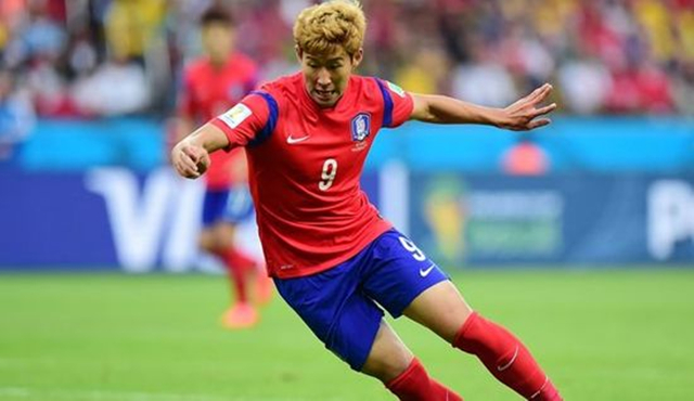 武磊到西班牙保级,武磊与孙兴慜的十年