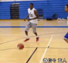 如何防守喜欢虚晃的人,防守反击100种套路