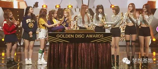 韩国身材最好的女团成员,韩国女团户外跳舞颜值身材超高