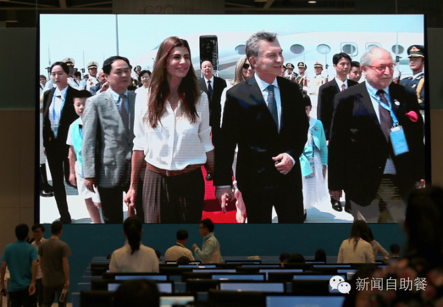 g20杭州峰会车队抵达主会场视频,g20杭州峰会文艺晚会各国元首入场