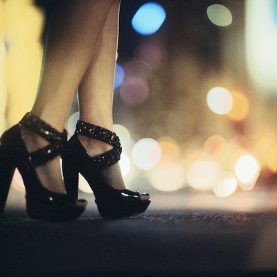 爱美的你一定有这样的血泪史，高跟鞋穿久了就会磨脚，你想解除新鞋磨脚、夹脚的苦恼吗？