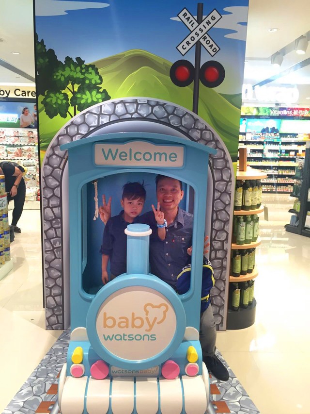 走这条最轻松的香港购物路线，大人小孩都不累！购物同时还能玩美素佳儿360度自家牧场游戏，超级棒！