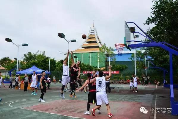 赛场竞技彰显青春活力,竞技场上的意气风发